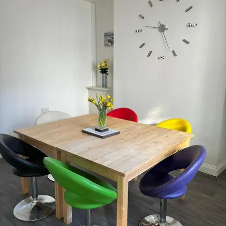 Nyaraló Nanny And Chips House *